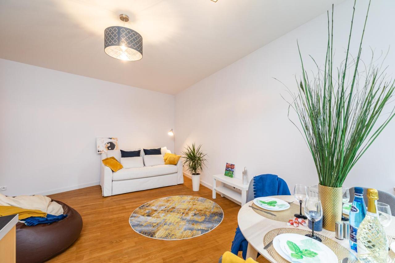 Superapart Wilanowska 7, "Pet-Friendly With Elevator & Parking" Apartment Warsaw Exterior photo